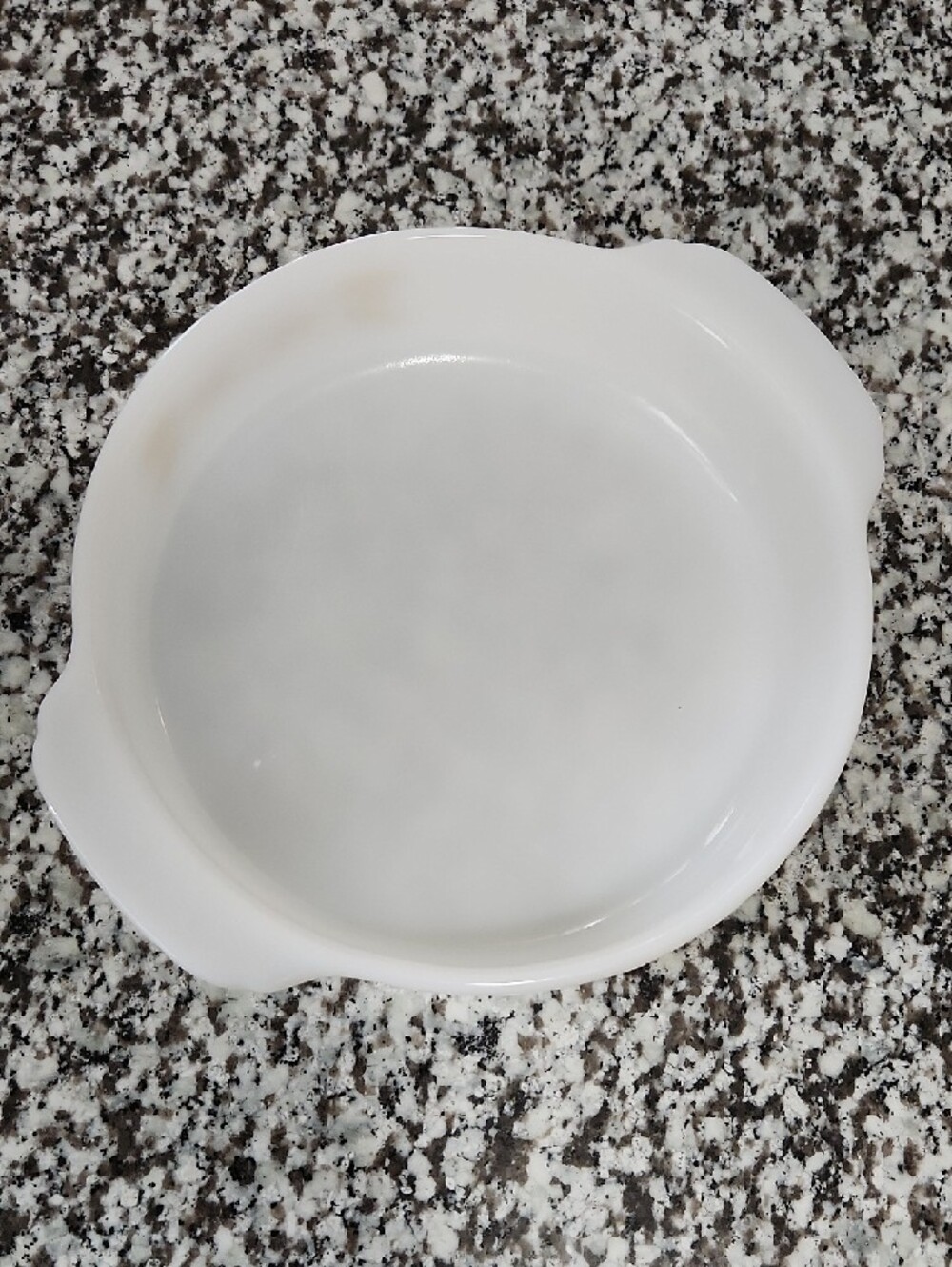 Vintage 1960s Fire-King Golden Wheat Pattern Milk Glass Casserole Dish 8" - Picture 4 of 13